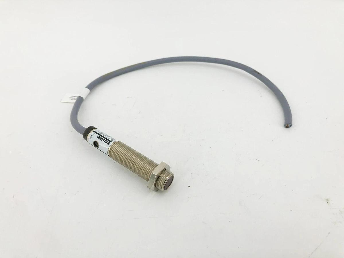 Used Balluff BOS 12M-P0-1YA-B0-C Photoelectric Sensor 10-30VDC 100mm Range