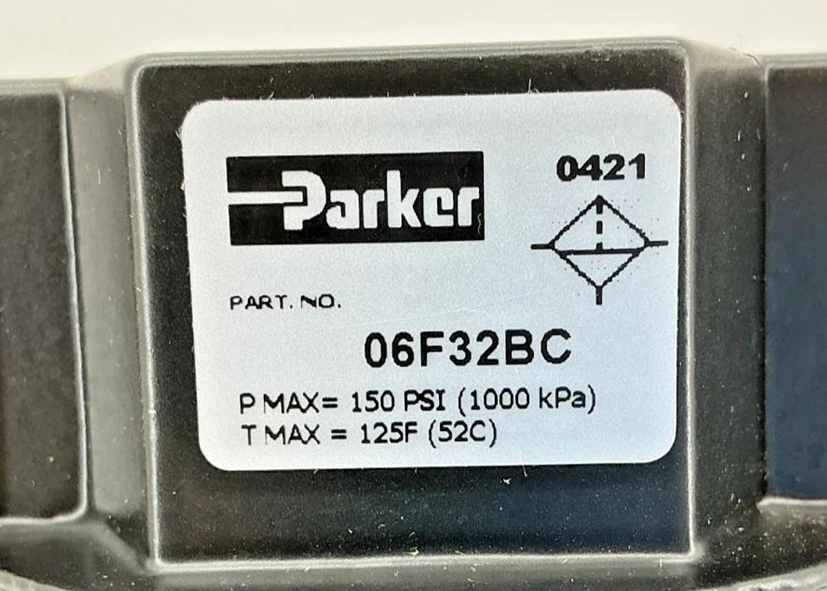 New Parker 06F32BC Particulate Filter 5-Micron Port Size: 1/2" 150PSI - No Box