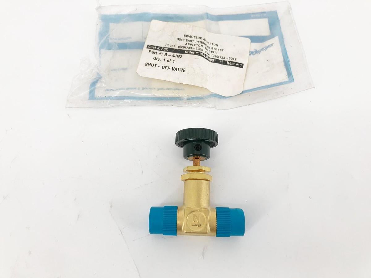 New Swagelok B-4JN2 Brass Screwed-Bonnet Needle Valve 1/4" MNPT