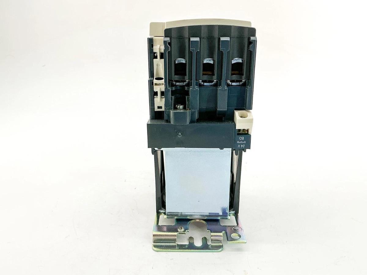 New Telemecanique LC1-D65BD Contactor 24VDC 30kW 400V 50HP