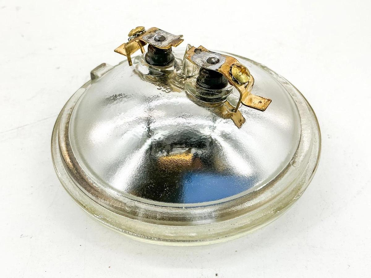 New Lot of 2 GE H7551 Halogen Beam Lamp 6V 8W