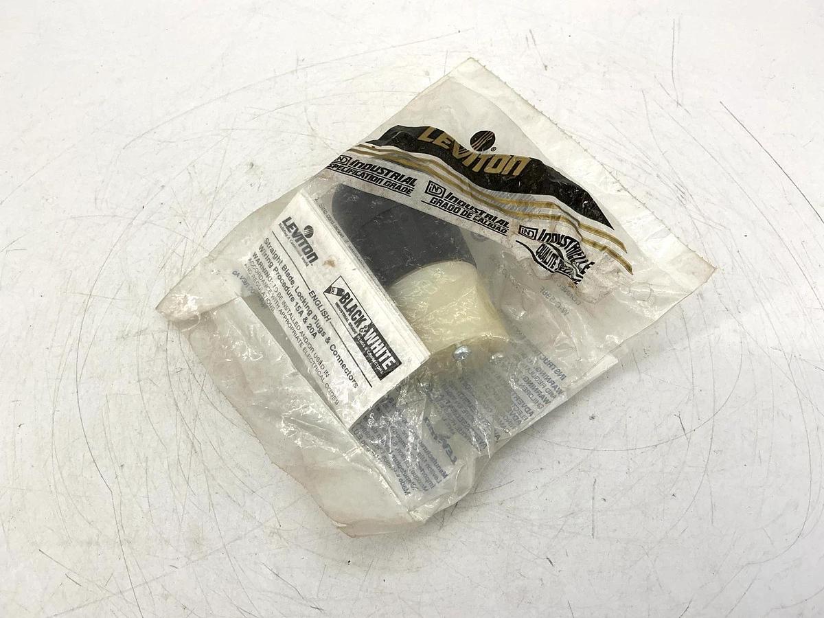 New Leviton 4579-C Locking Connector 2-Pole 3-Wire 15A 250V L6-15R 4579C
