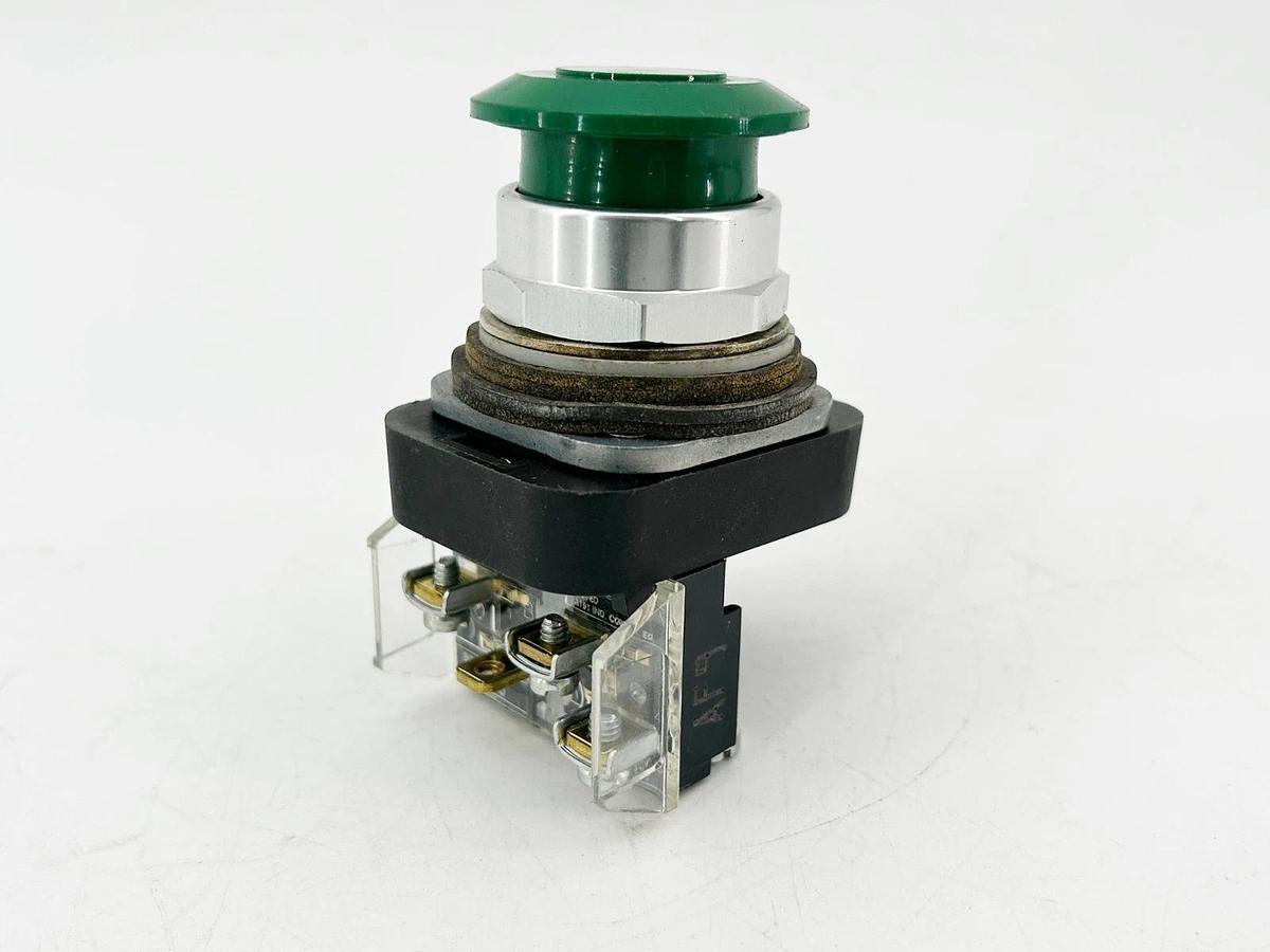 Used Allen Bradley 800T-FX1A1 Pushbutton 30MM 2 Position Green Ser.T