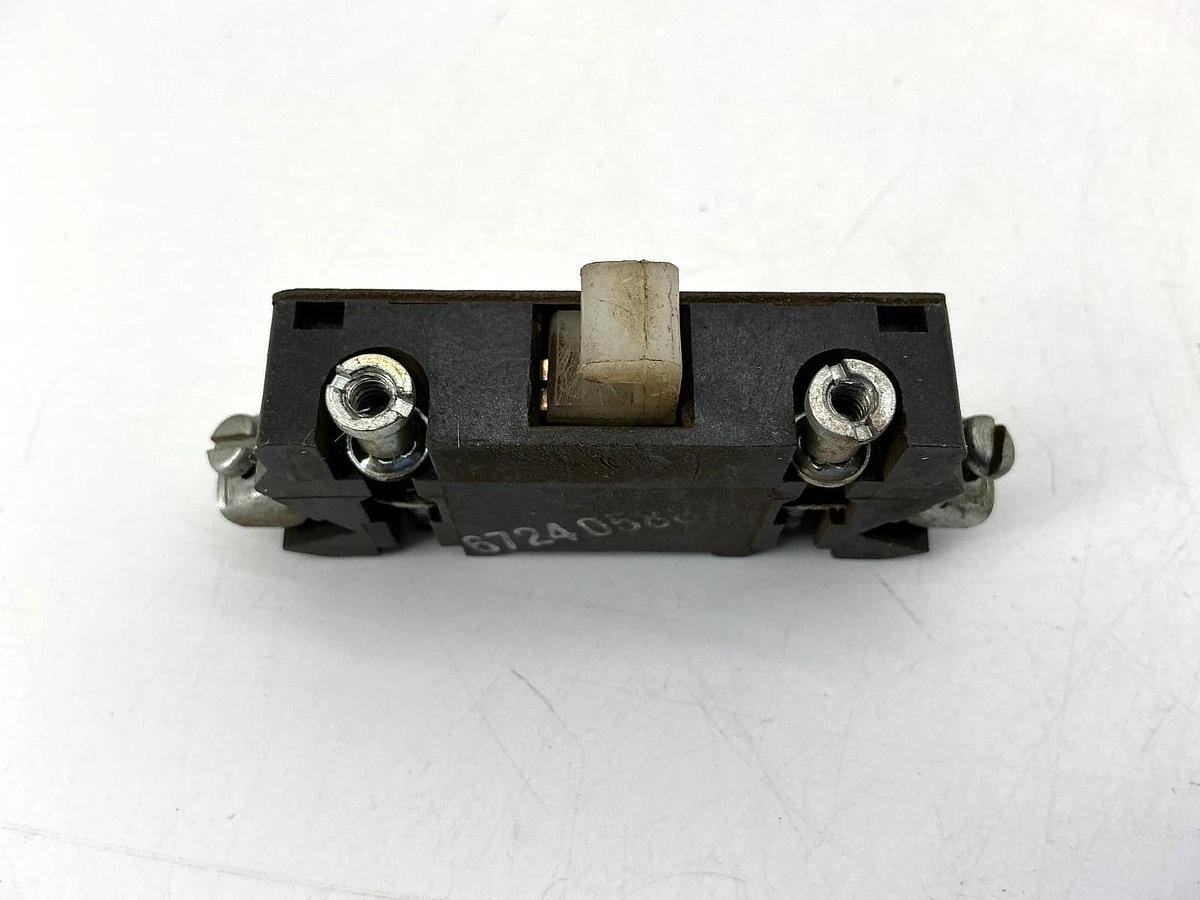 Used Lot of 2 Cutler-Hammer C320KA2 Ser A2 Base Auxiliary Contact 1NC 600VAC