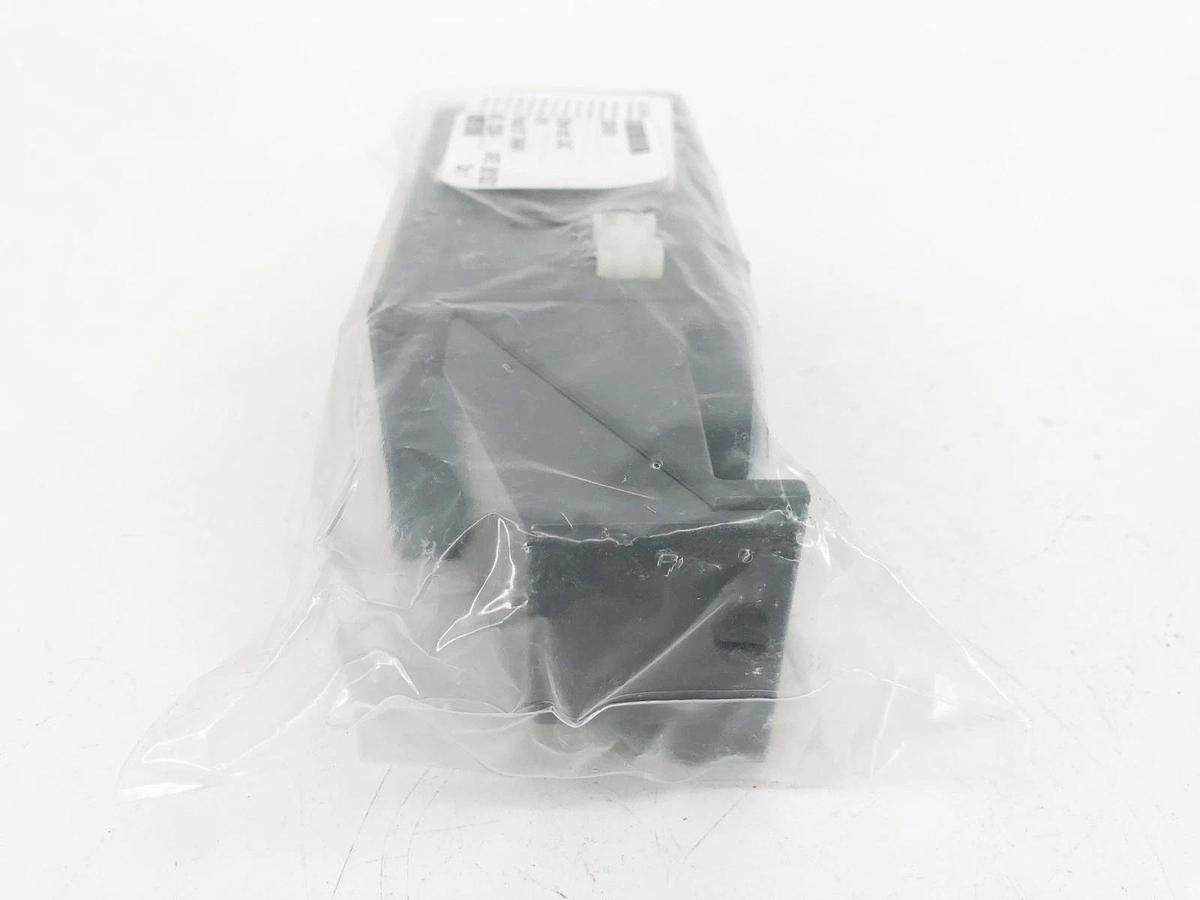 New Numatics 203-830 Pneumatic Manifold 1/2" NPT ISO Size 2 - No Box