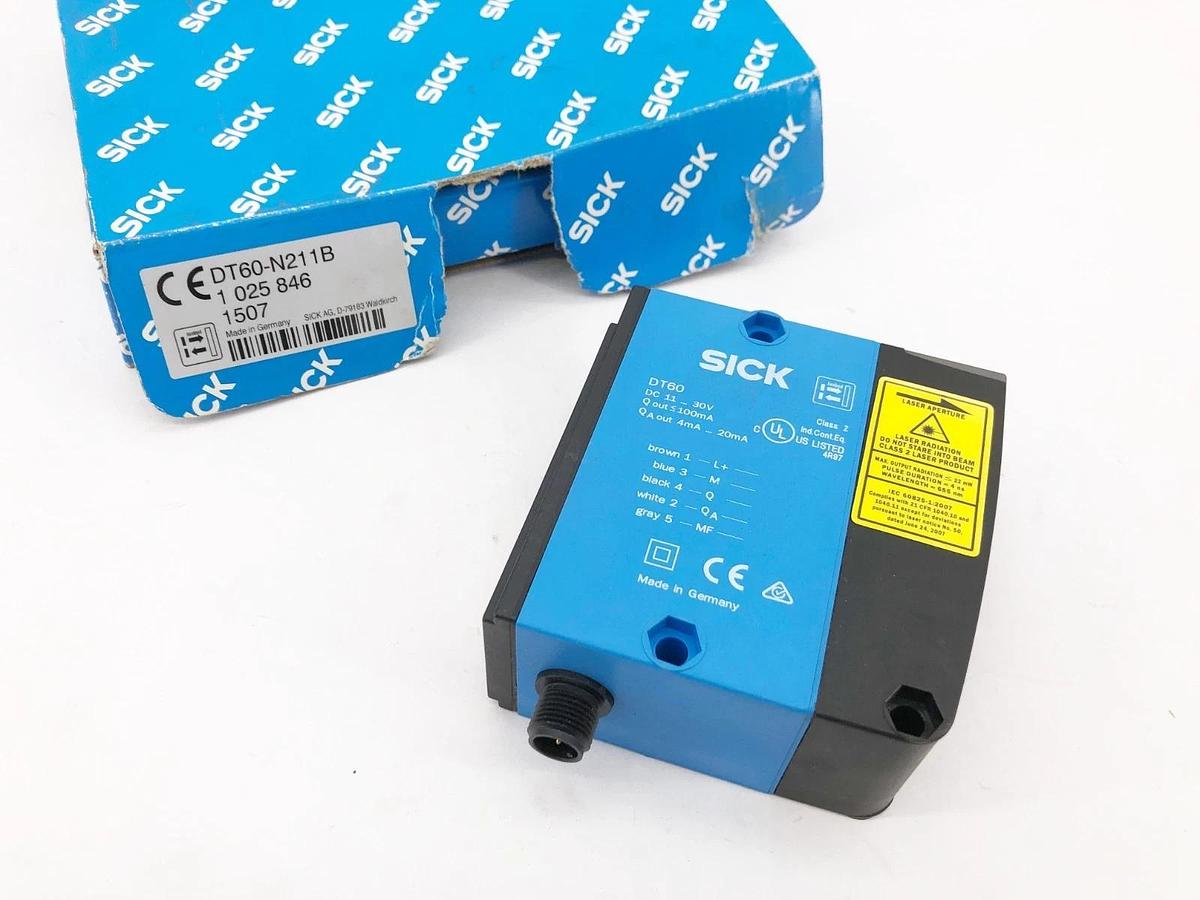 New Sick DT60-N211B Distance Measuring Device 1025846