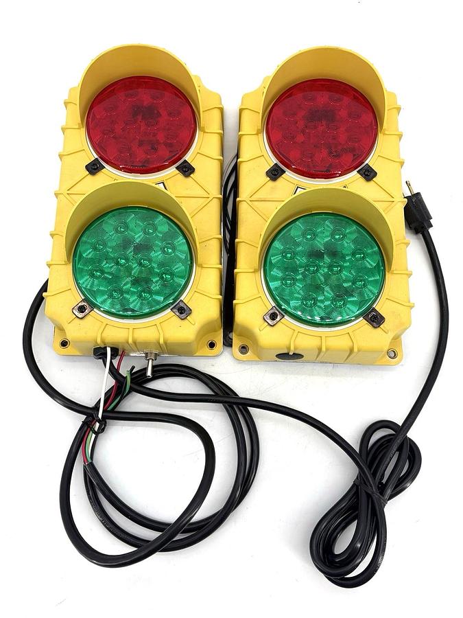 New Tri-Lite SG30P-115RG-LED Stop & Go Loading Dock Safety Light Set 115VAC