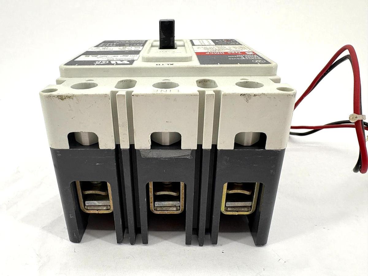 Used Westinghouse HMCP007C0C Circuit Breaker w/ A1X1LB Aux. Switch 7A 3P 600VAC