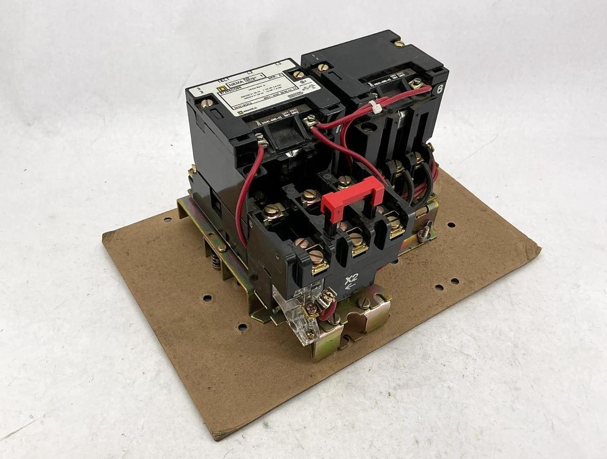 New Square D 8736SCO8V02S Ser A AC Reversing Magnetic Starter 110/120V 50/60HZ
