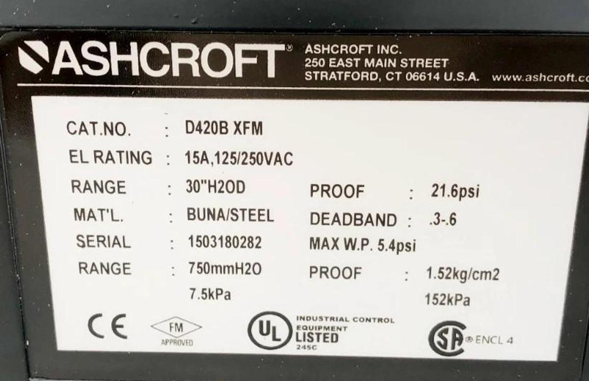 New Ashcroft D420B XFM Pressure Switch 30" H20D 15A 125/250VAC
