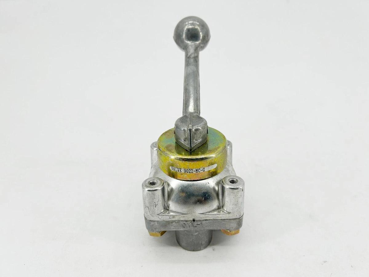 New Barksdale 9022-MC-G Shear-Seal Directional Control Valve - No Box