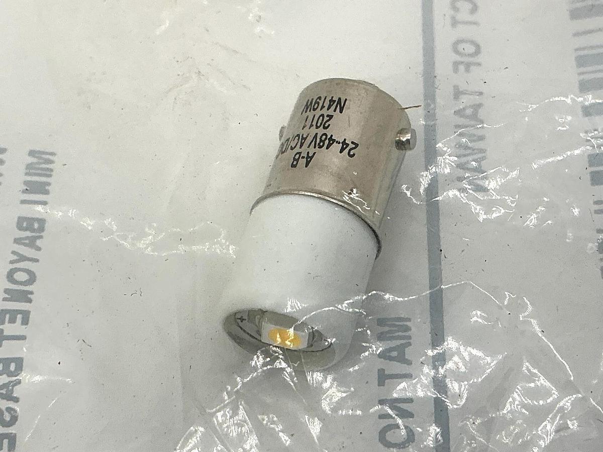 New Allen Bradley 800T-N419W Ser A Pilot Light Accessory LED Lamp Bulb 48V White