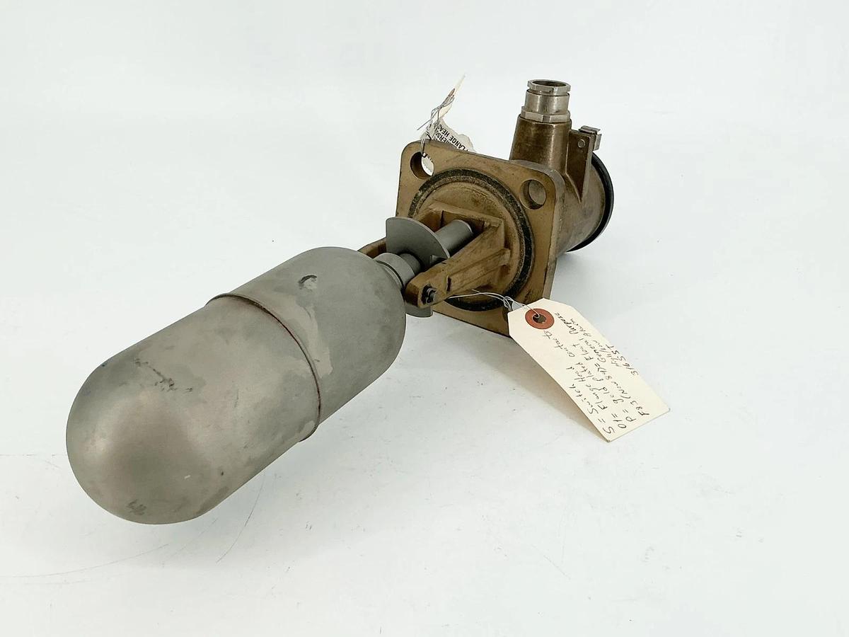 Used Mobrey Magneettinen S01P/F83-IP65 Float Level Switch 380V 8A 2000VA 70W 18Bar