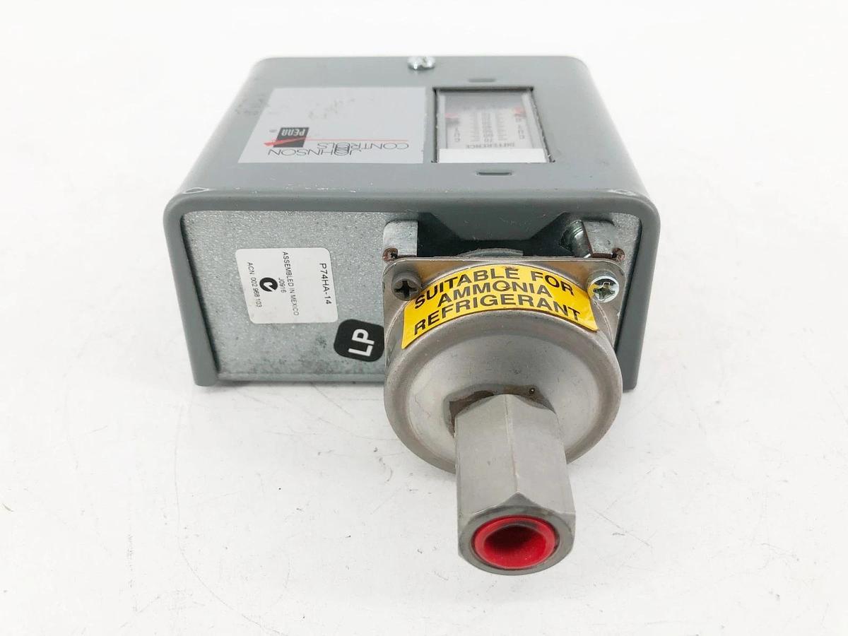 New Johnson Controls P74HA-14 Differential Pressure Control