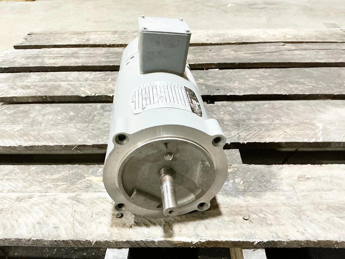New Boston Gear FYTB-B Electric Motor 34-2763-327-3 1/2HP 575V .72A 60Hz