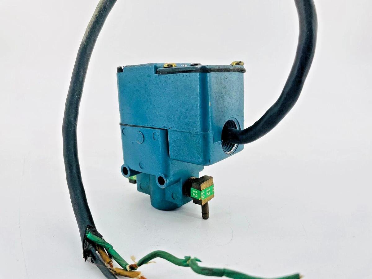 Used Mac Valves 225B-111AA Solenoid Valve 110/120V