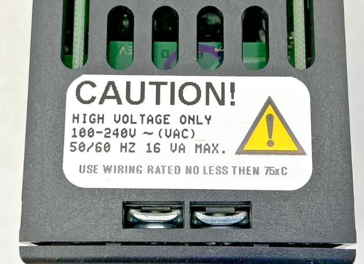 New Watlow 988L-10FD-AARR Ser 988LF Temp Process Controller 100-240VAC 50/60HZ