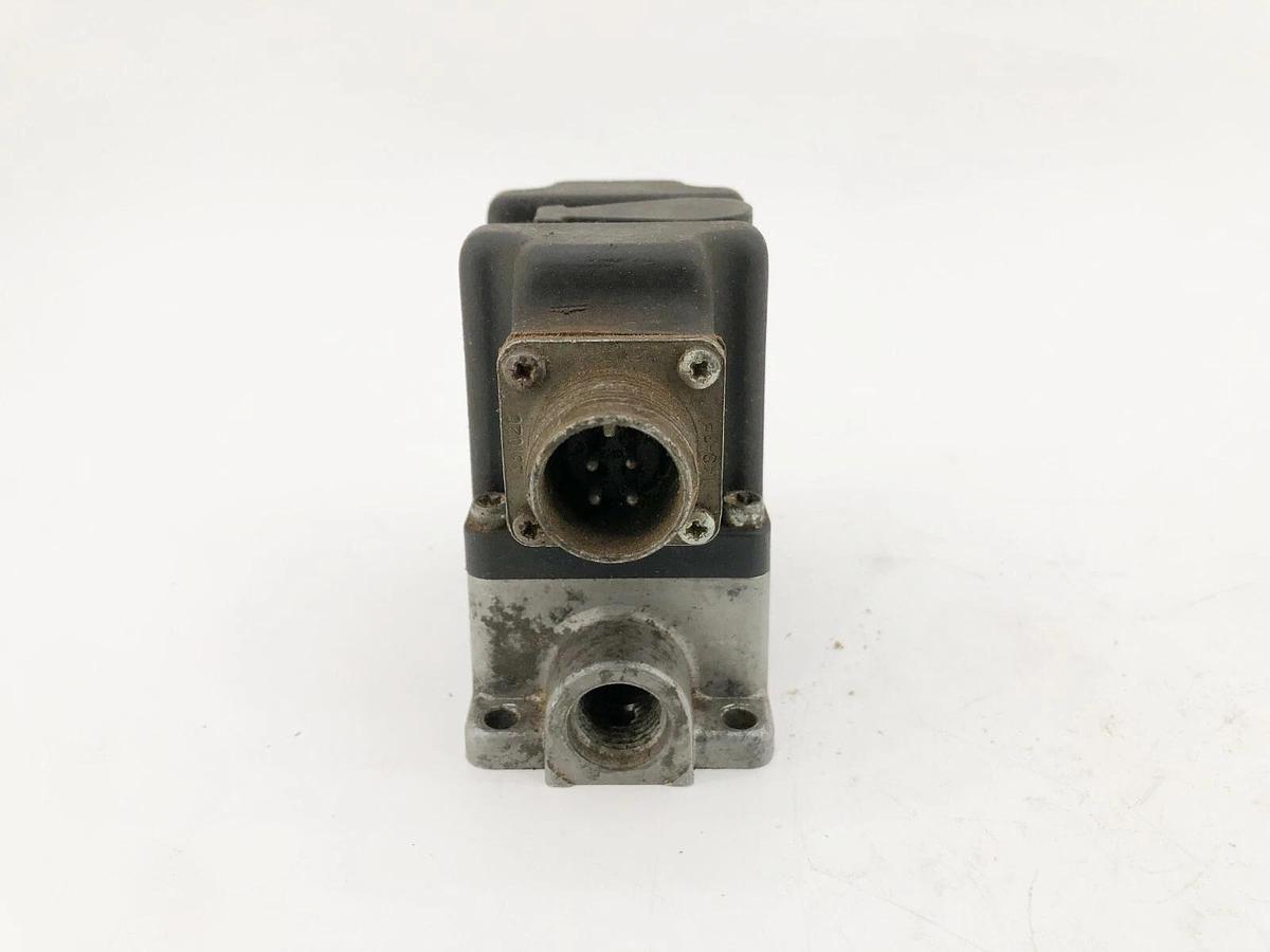 Used Sauer Sunstrand MCV101A1313 Pressure Control Valve