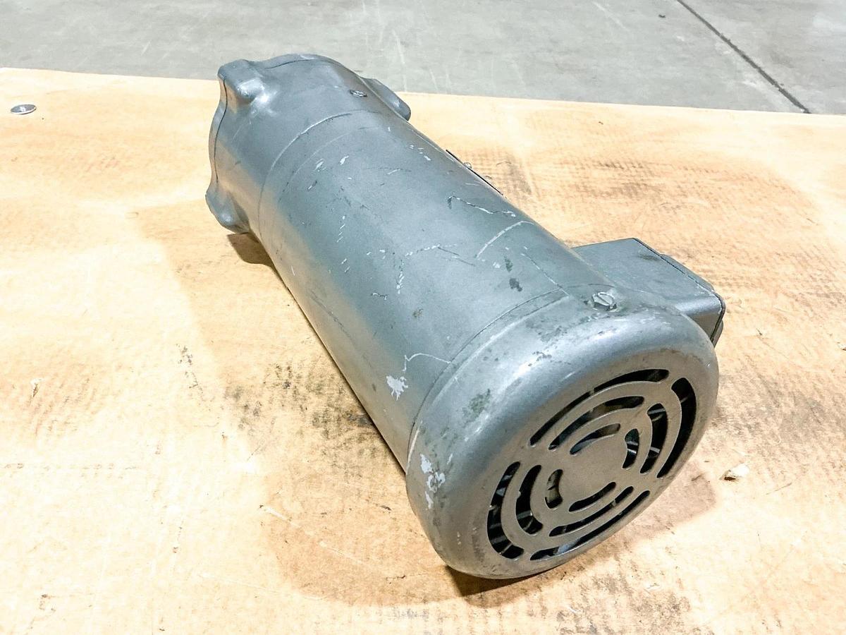 Used Baldor GMP3330 Gear Motor 1/3HP 3PH 460V 57 RPM 30:1 33E050-0675G2K2