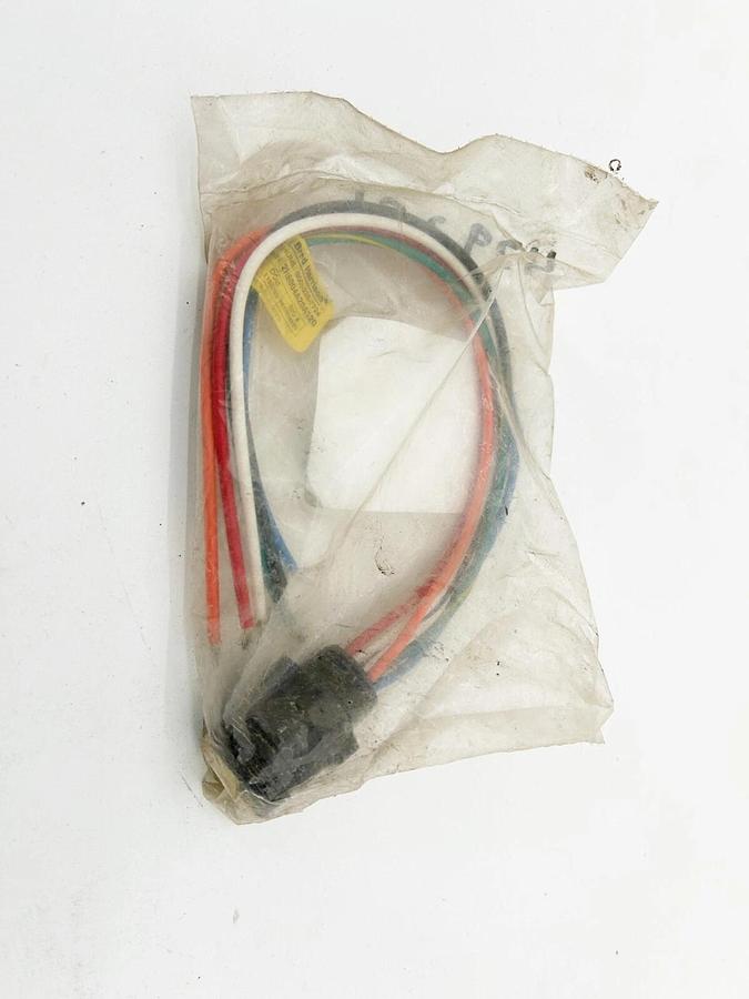 New Brad Connectivity 1300140015 Cordset 6P Female Straight 12" #16 AWG PVC Lea