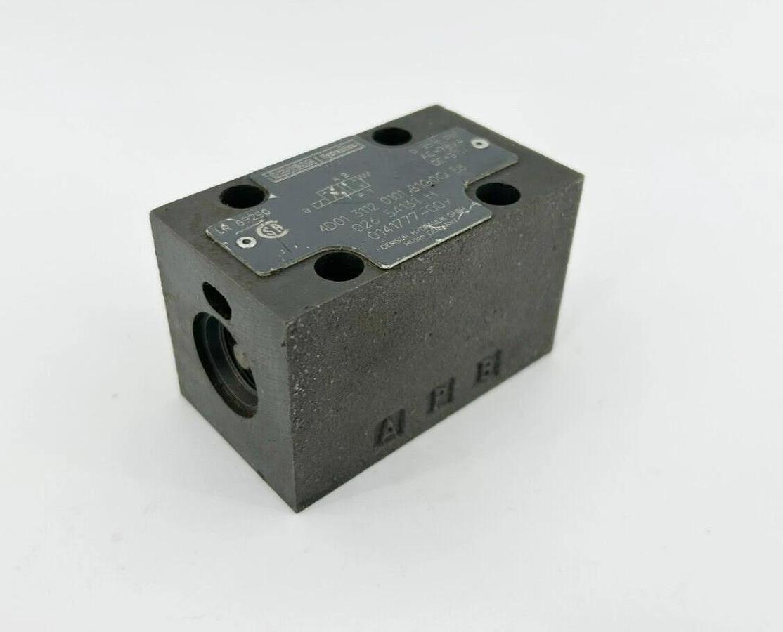 Used Denison 4D01 3112 0101 B1G0Q E8 Directional Control Valve