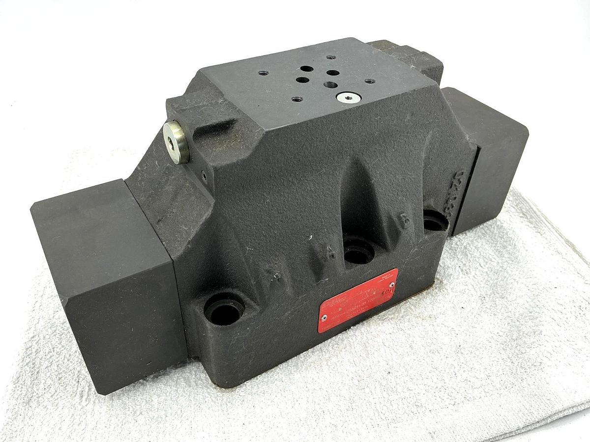 Used Argo Hytos RPEH4-253Z11/33-12060E1R51 Directional Control Valve 3-Pos 4-Way