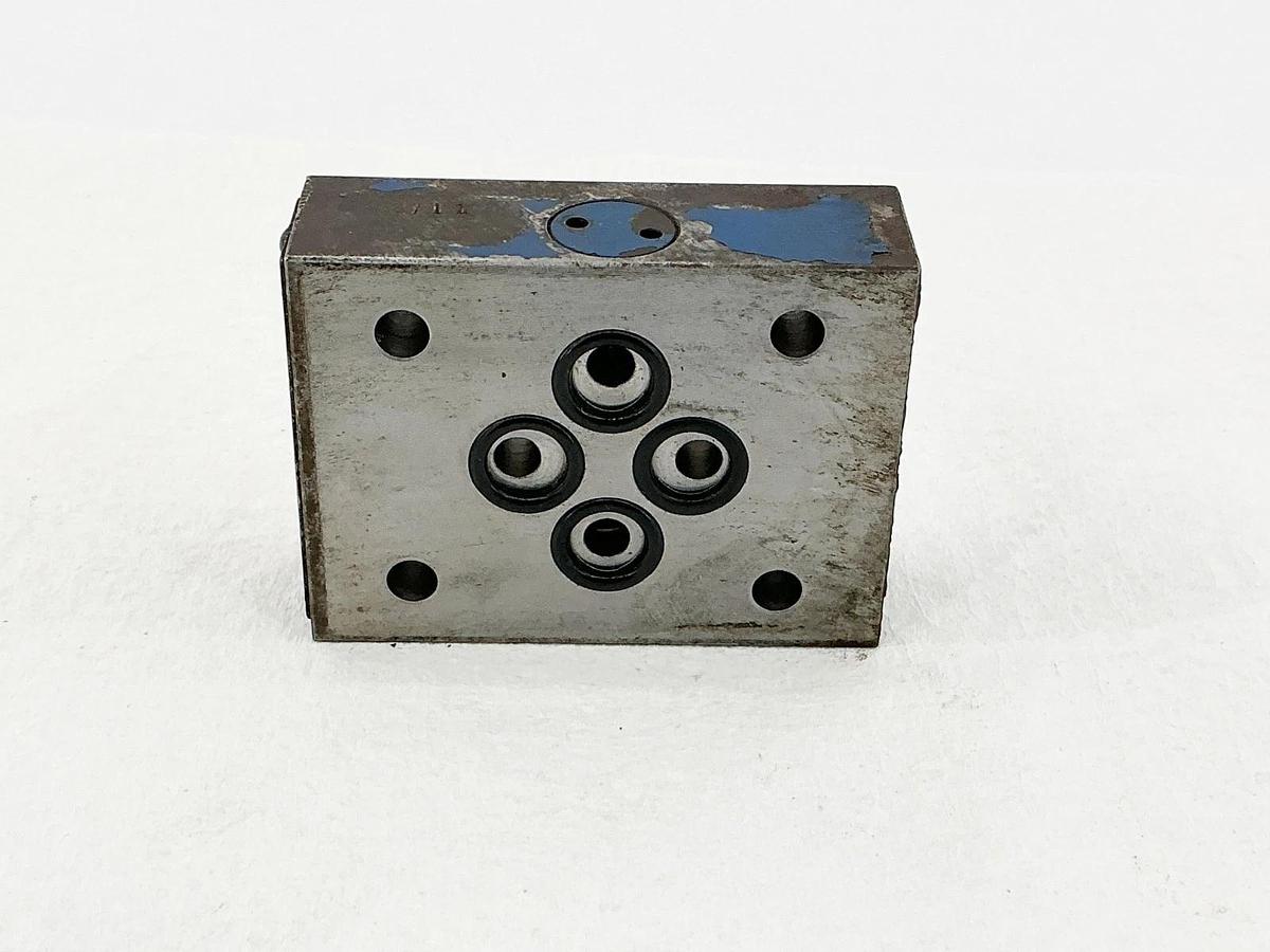 Used Rexroth ZDR 6 DP0-45/40YMV W80 Hydraulic Pressure Reducing Valve R900323664
