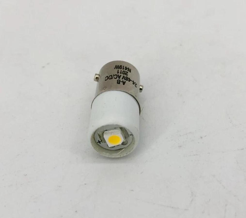 Lot of 2 New Allen-Bradley 800T-N419W White LED Bulbs 24-48VAC - No Box