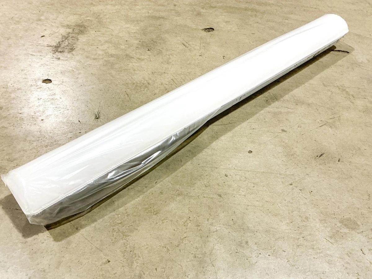 New VM5 MVT-50-40–F-X-V1 35231 Vapor Tight Lamp 40W 100-277V 45.6" 35231