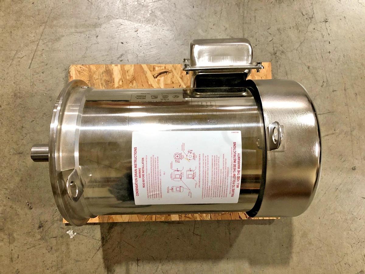 New Sterling XH0052PHA Washdown Motor 5HP 208-230/460V 3500rpm 3PH - No Box