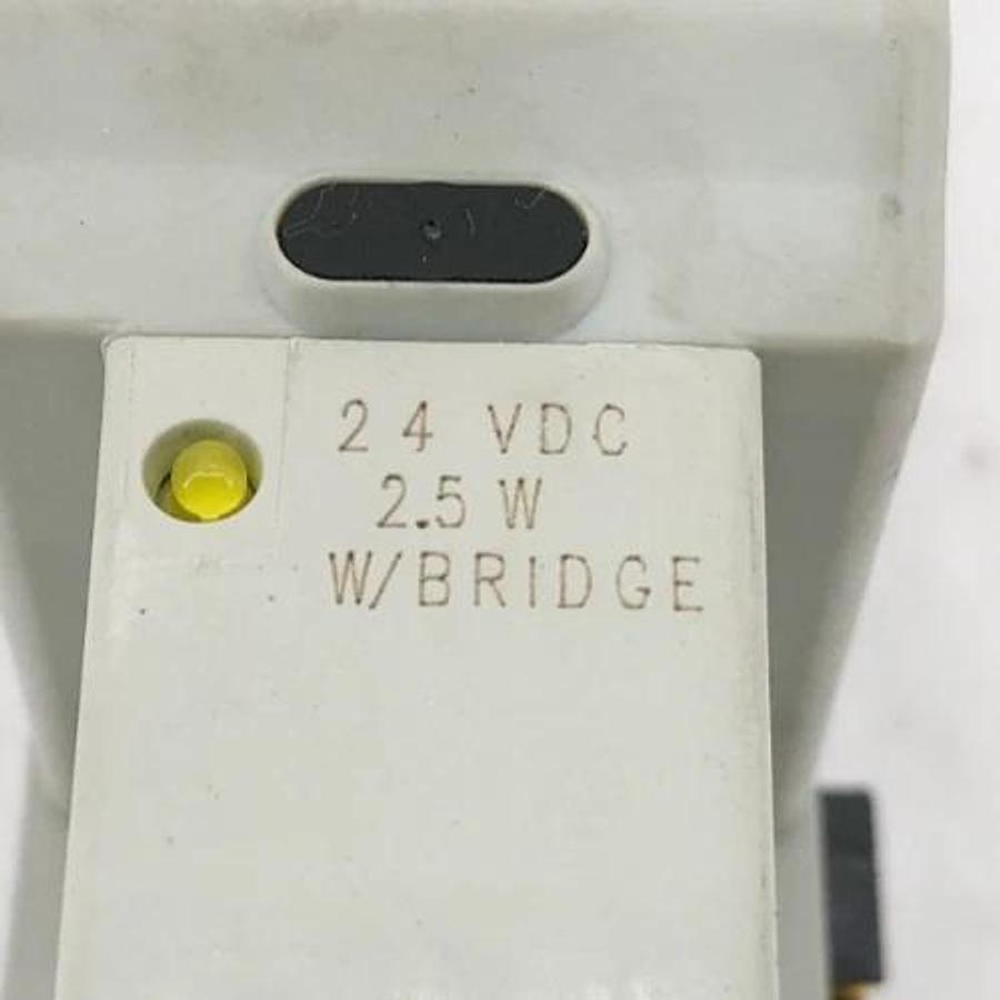 New Numatics 353BA400M000061 Solenoid Valve 24VDC 1/2" NPT 150psig - No Box