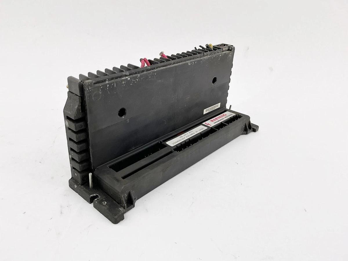 Used GE Fanuc IC660TSD100K Terminal Assembly 115V 8PT Low Leakage