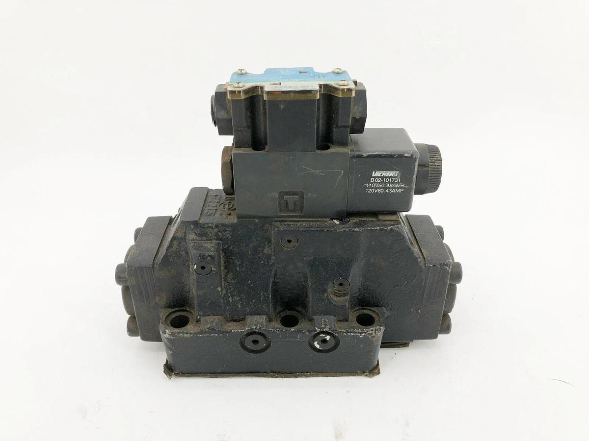 Used Vickers DG5S-8-2A-T-M-FW-B5-30 Solenoid Valve w/ DG4V-3S-2A-M-FW-B5-60