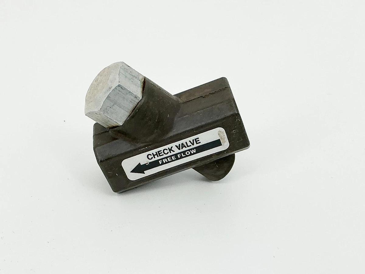 New Wabco Fluids P55024 Check Valve 1/4" 250PSI L988- No Box
