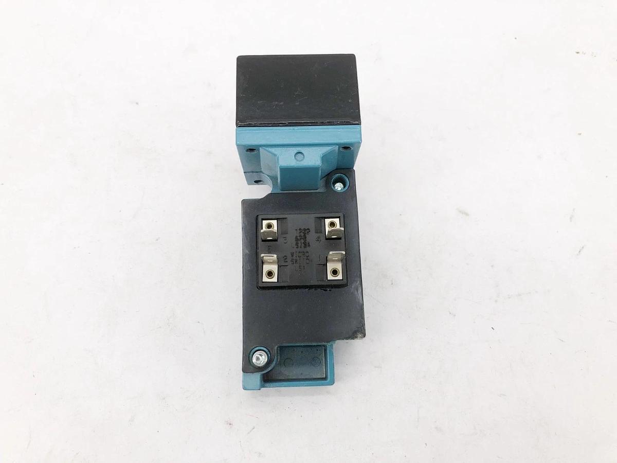 New Honeywell Microswitch LSZ7P1A Heavy Duty Limit Switch 600VAC 10A