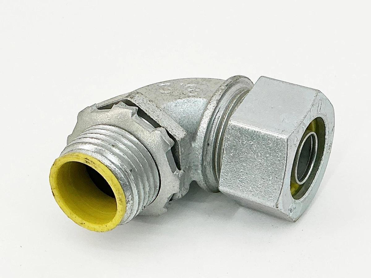 New Lot of 11 Hubbell 3541 Liquid Tight 90 Deg Connector 3/8" - No Box