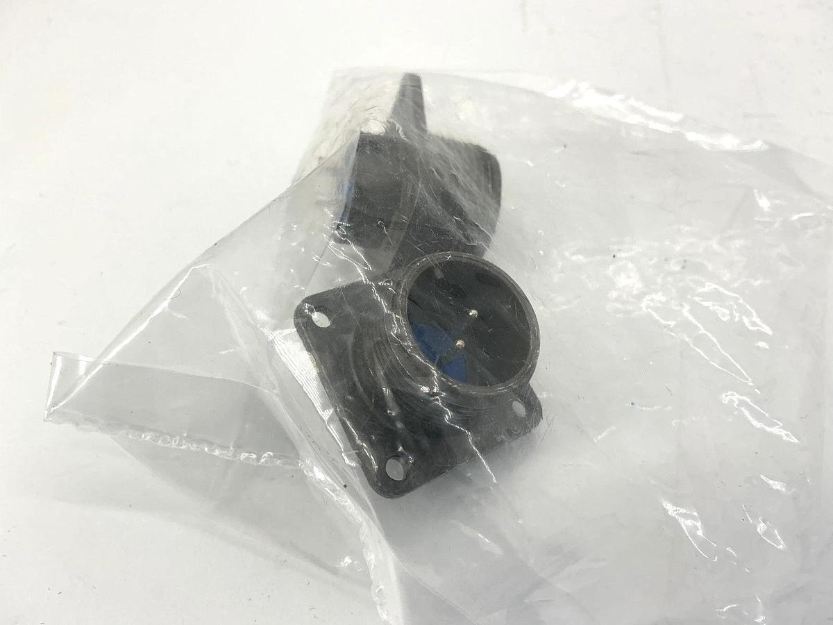 Lot of 2 New Amphenol 97-3102A14S-9PX Connector Receptacle Male 2-Pin