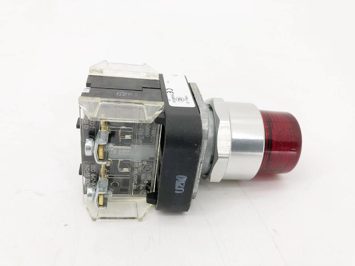 New Allen-Bradley 800T-QB10RD1 Ser. T Red Illuminated Pushbutton 120V