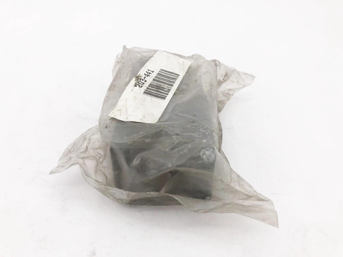 New Numatics 203-441 Base Assembly Kit 1/4" NPTF Side Port