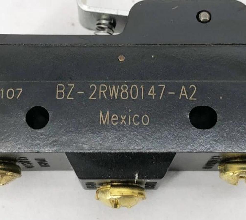 New Microswitch BZ-2RW80147-A2 Snap Action Switch SPDT 15A 125VAC - No Box
