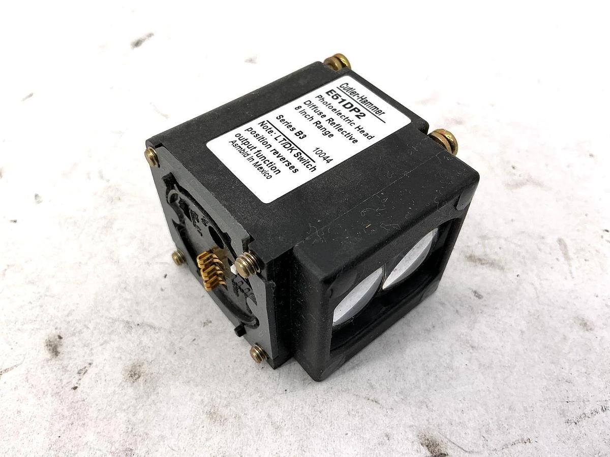 New Eaton Cutler-Hammer E51DP2 Photoelectric Head Diffuse Reflective 8inch Range