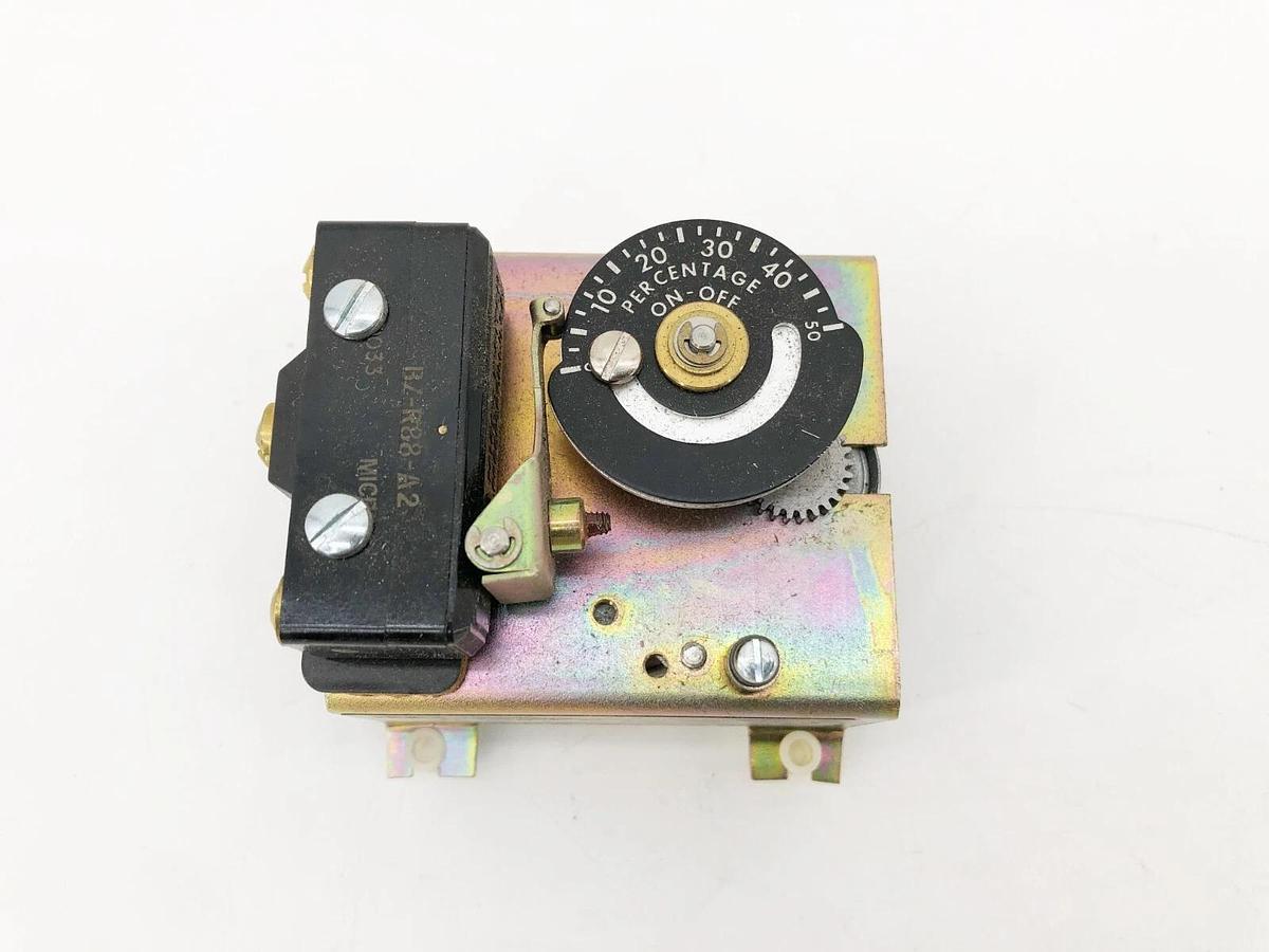 New Industrial Timer Company CM-10 Timer 0 s 3 h 120V 60Hz 830210-011