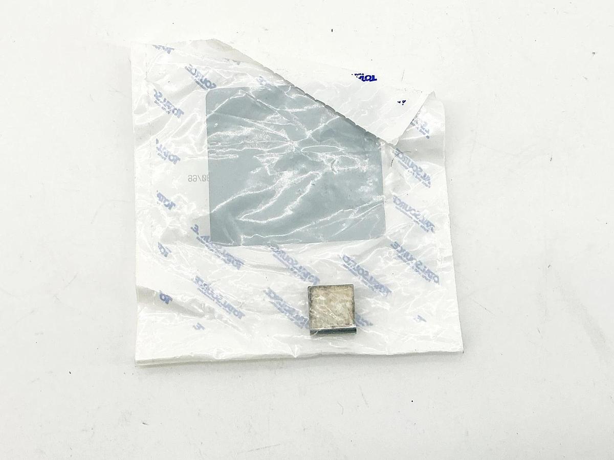 New Lot of 8 Total Source TSA/HY132971 Clip A2180711-001