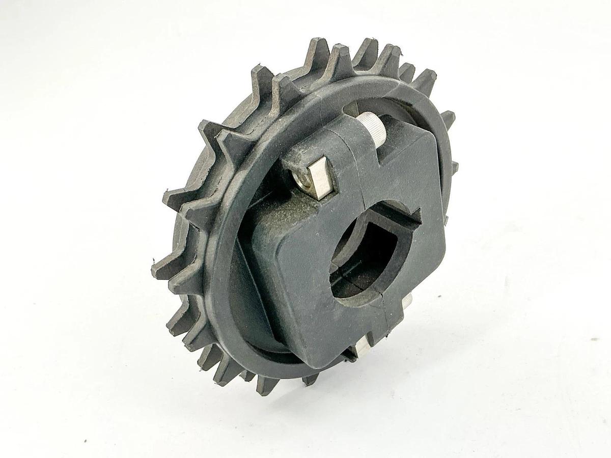 New Rexnord 10028669 Sprocket NS8500-17T 1-1/4IN_1KW1SS_PA - No Box
