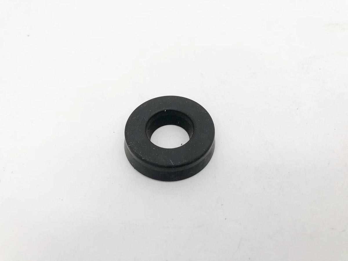 Lot of 20 New 1585-TC U-Cup Gaskets