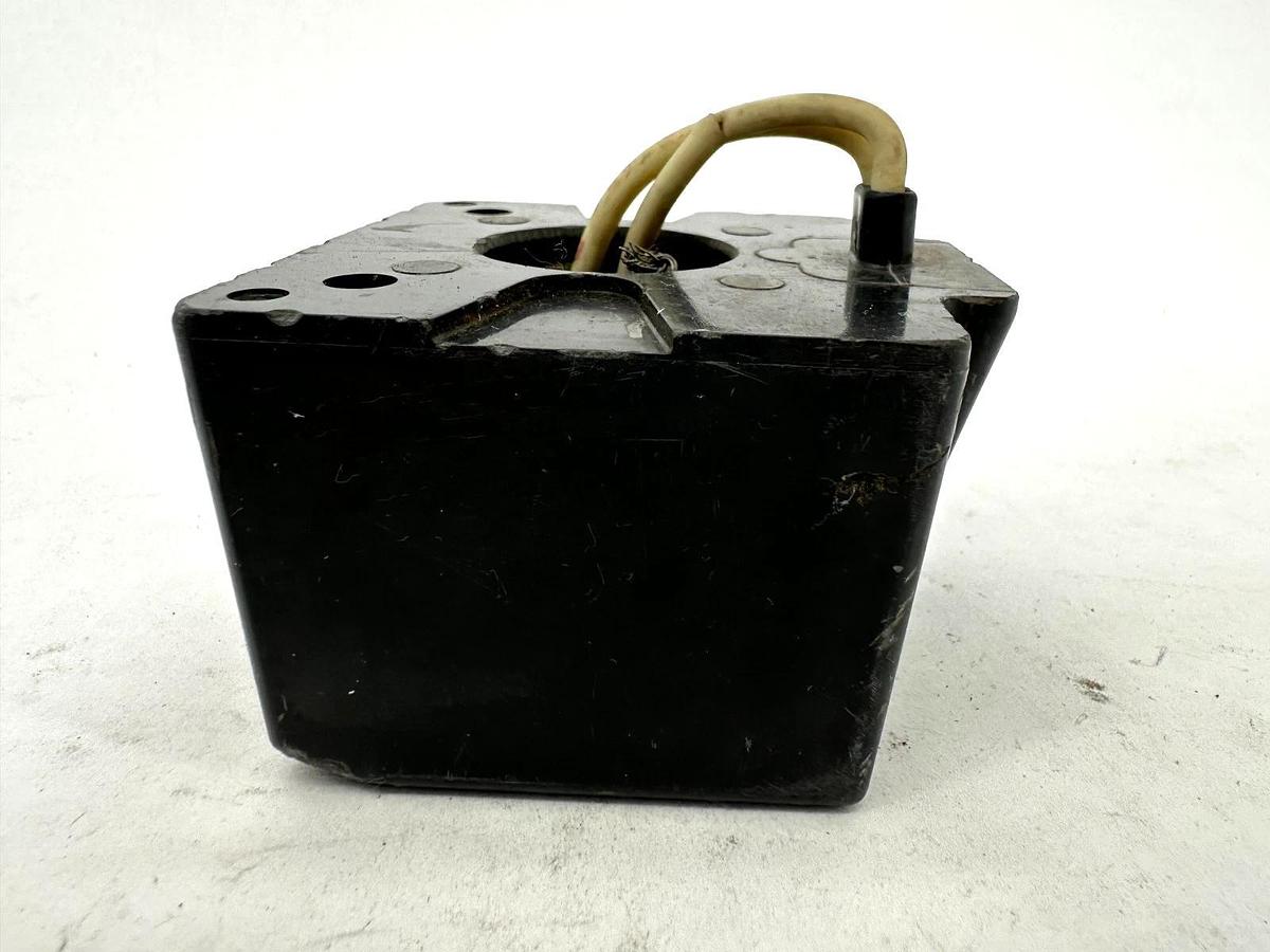 Used Vickers 868982 Valve Coil 110V/50HZ 0.85AMP 120V/60HZ 0.69AMP Black