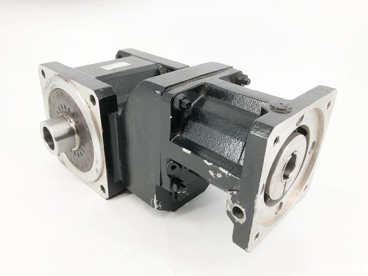 New SEW Eurodrive BSHF402 EBH05/16/13 Gearbox i=25 4500rpm No Box