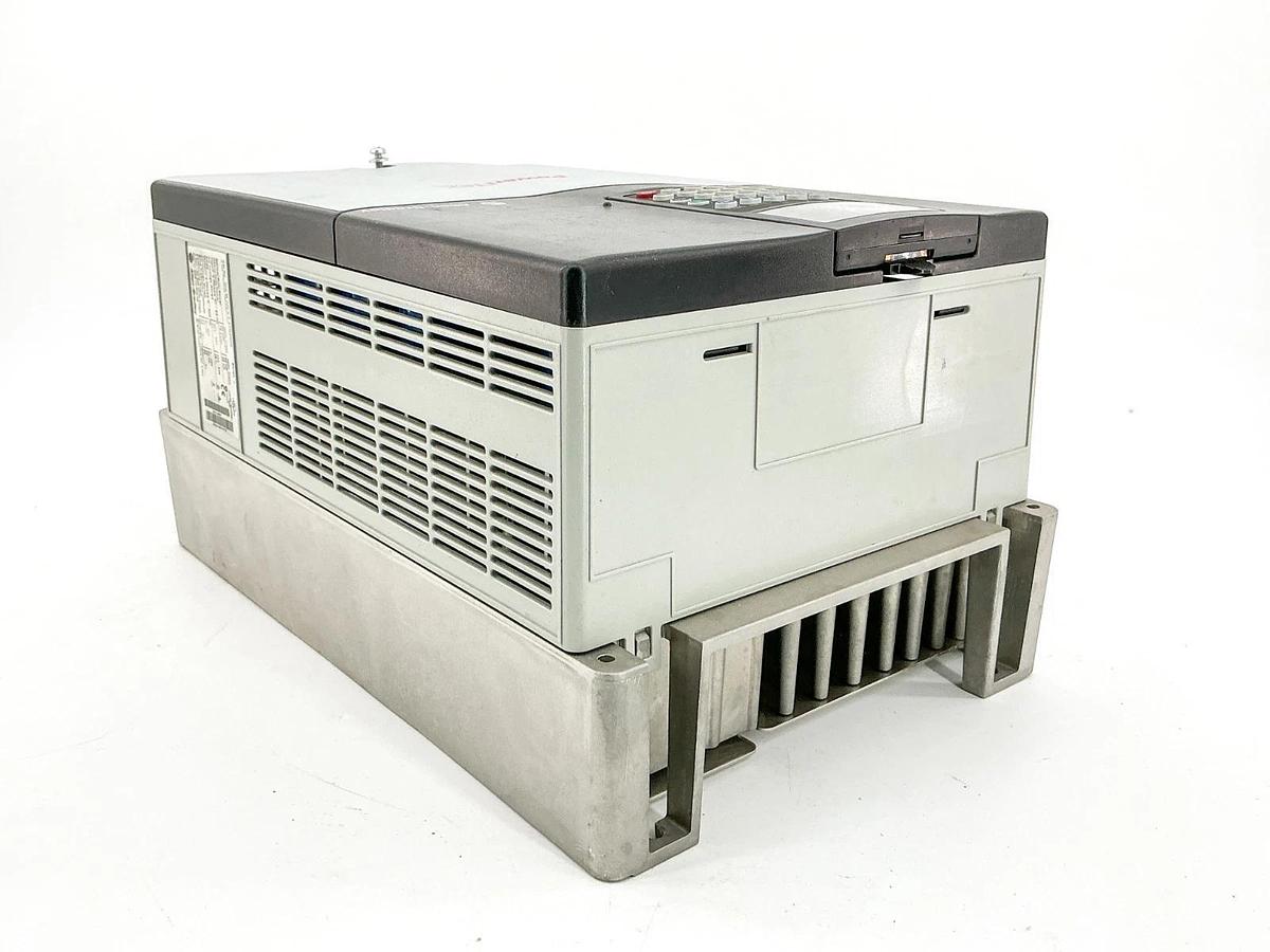 New Allen Bradley 20AD040A3AYNANC0 Powerflex AC Drive 480V 30HP 3PH 22kW Ser.A