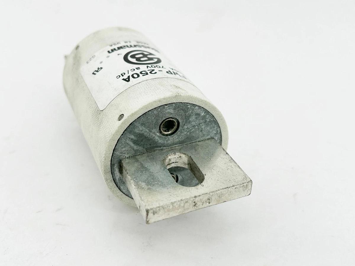 New Bussmann FWP-250A Fast Acting Semi Conductor Fuse 250A 700V