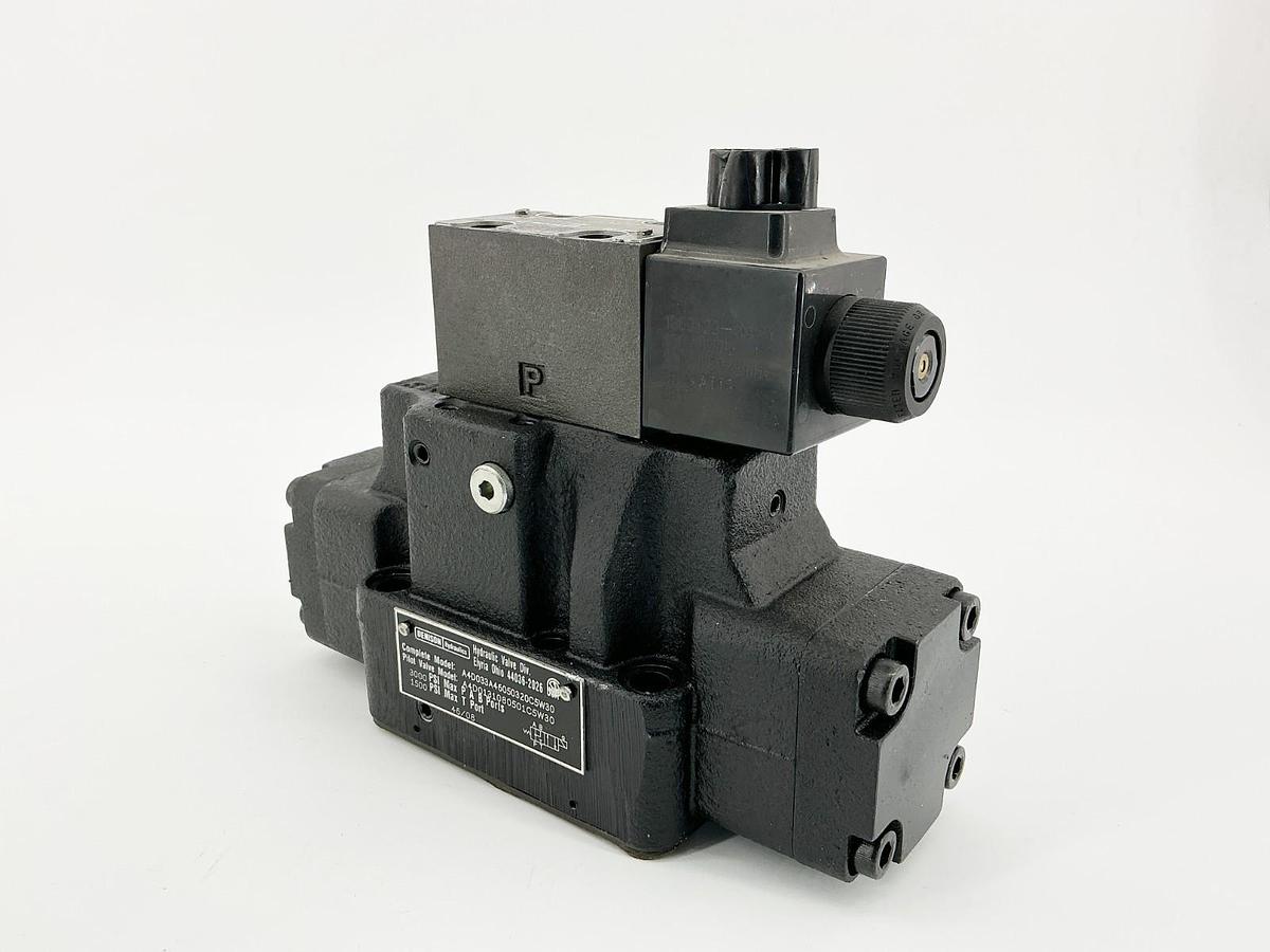 New Denison A4D033A46050320C5W30 Hydraulic Valve 110/120V 3000PSI - No Box